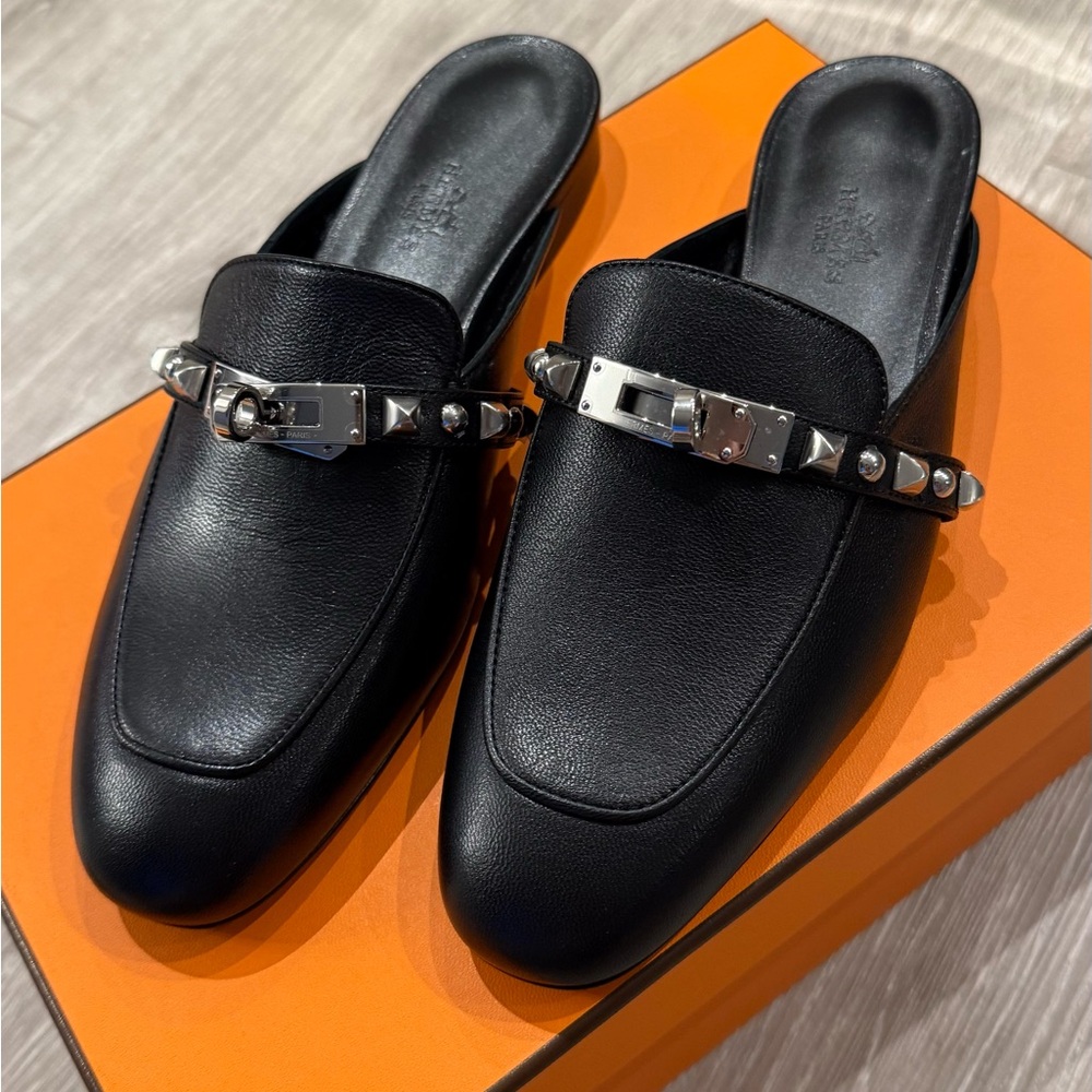 ✨ Authentic Hermès Oz Black Leather Studded Mules – Size 38 ✨